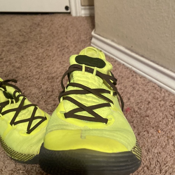 curry 6 basketball shoe - Picture 4 of 5